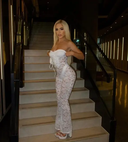 AlexaHott 6